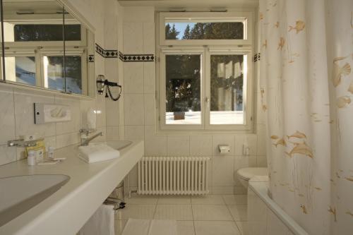 Esplanade Swiss Quality Hotel Davos Room photo
